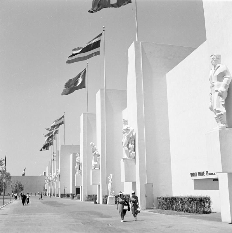 World Trade Center pavilion at the 1939 World's Fair, Wurt Bros. <a href="http://collections.mcny.org/Collection/%5BWorld%20Trade%20Center,%20New%20York%20World's%20Fair.%5D-24UAKVVOCRS.html">Museum of the City of New York</a>, X2010.7.1.15496